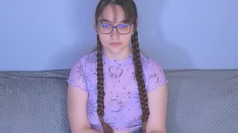 Tessa online show from May 12, 7:39 am