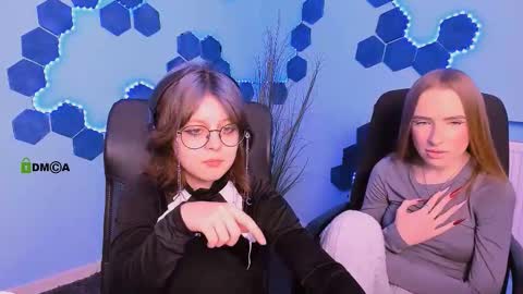 doll_vey online show from January 11, 8:04 pm