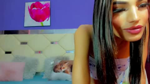 dollcute_latin online show from April 17, 7:11 am