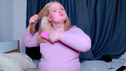 Miss Rose online show from July 5, 6:59 pm