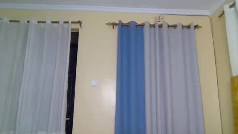 Snapshot of dolly_dally1 chatting on October 9, 2:06 am Dolly online show from October 9, 2:06 am