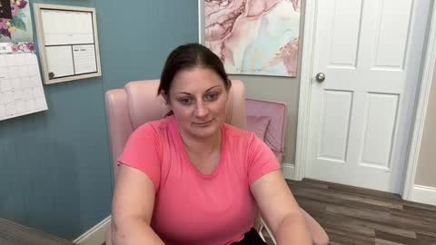 Dolly online show from March 9, 6:00 pm