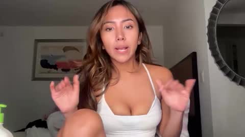 Dolly Rhodes online show from March 25, 1:12 am