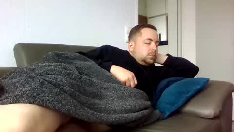 dombio_12 online show from April 2, 1:18 pm