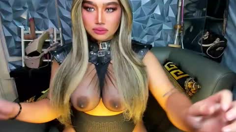 dominant10inchcock online show from March 31, 9:48 pm