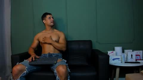 Dominc berry online show from June 9, 12:27 pm