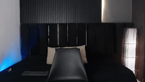 Dominic online show from February 21, 1:30 am