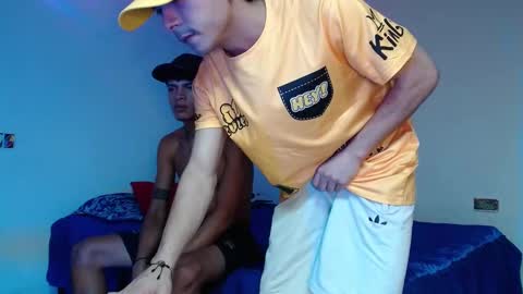 Snapshot of dominic_hanks chatting on September 22, 11:42 pm DOMINIC AND ANDREW online show from September 22, 11:42 pm