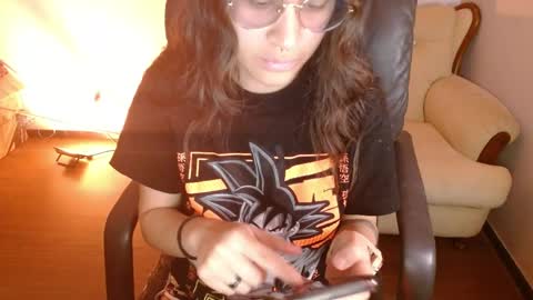   online show from April 22, 6:48 pm