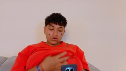 dominickjoness online show from March 31, 5:08 am