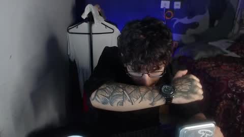 dominus_kane online show from December 1, 2:31 am