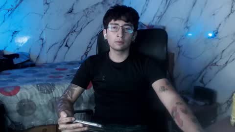 dominus_kane online show from February 14, 6:32 pm