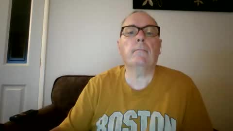 Snapshot of domjolly08 chatting on October 7, 9:00 pm David uk online show from October 7, 9:00 pm