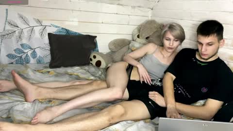 Stephanie and online show from April 2, 8:49 pm