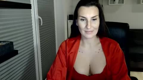 DonnaLive online show from October 27, 5:35 pm