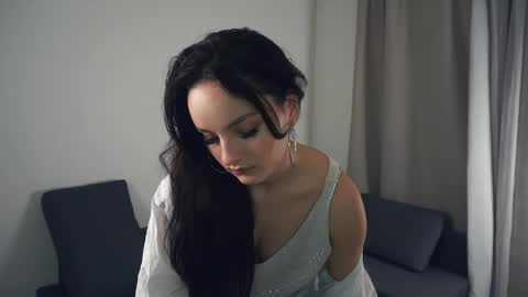 Victoria online show from March 29, 8:10 pm