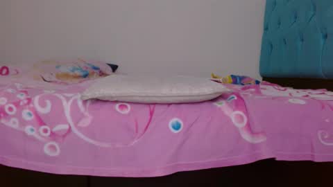 dora online show from December 4, 12:38 pm