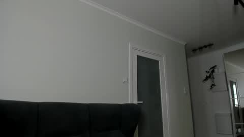 dormineaa online show from May 16, 6:54 am