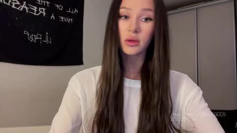 MOLLYYYY dont forget to give me a thumb up online show from February 20, 11:34 am