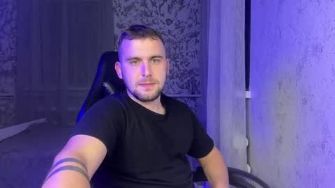 douglas_666 online show from October 25, 7:25 pm