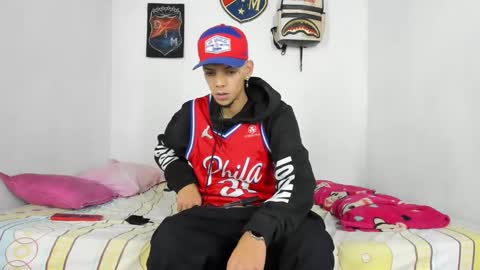 douglas_gallegos online show from December 12, 1:43 am