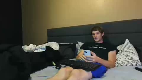 Snapshot of downforthemoney chatting on October 10, 2:50 am downforthemoney online show from October 10, 2:50 am