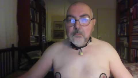 Snapshot of doxoebloke68 chatting on October 29, 4:20 pm doxoebloke68 online show from October 29, 4:20 pm