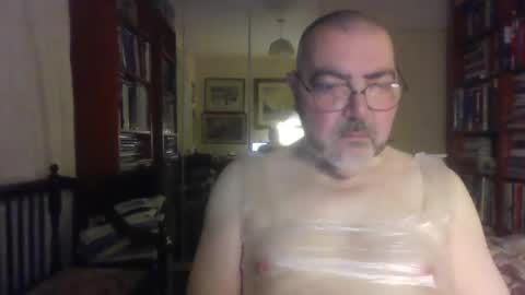 Snapshot of doxoebloke68 chatting on January 4, 6:19 pm doxoebloke68 online show from January 4, 6:19 pm