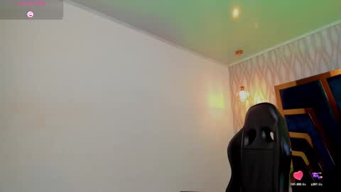 Snapshot of draven_marceaux chatting on October 1, 2:16 pm Draven online show from October 1, 2:16 pm