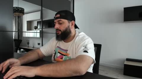 DravenPeak online show from December 5, 12:58 pm