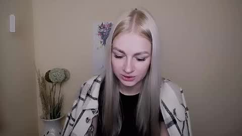 dream_dolly_ online show from September 21, 10:08 am