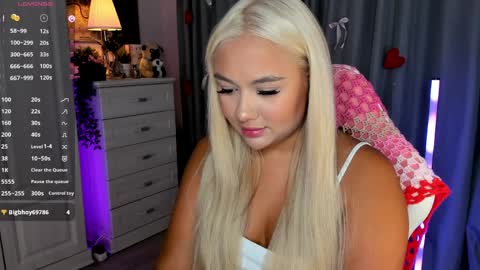  Mary   pvt open    use pink and blue app lovense online show from April 2, 4:03 pm