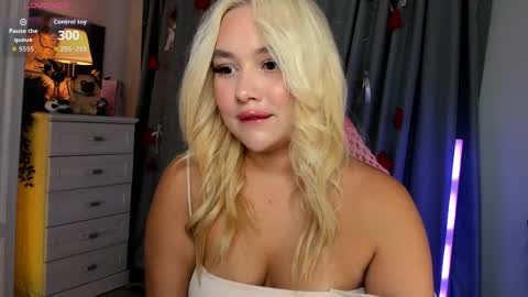  Mary   pvt open    use pink and blue app lovense online show from May 22, 2:13 pm