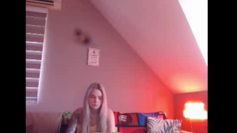 A girl online show from February 26, 8:29 am