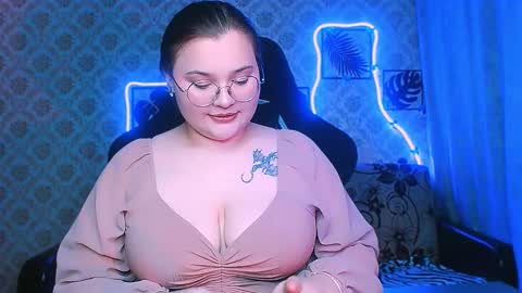 dreamforyoue2 online show from March 3, 7:21 pm