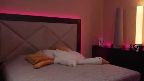 Sarah online show from March 15, 10:02 pm