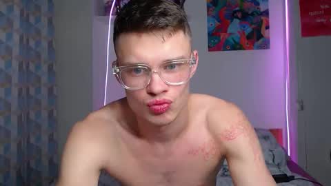 Adam Dream online show from December 14, 4:35 pm