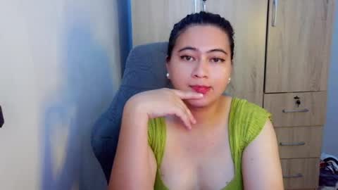 dreamycreamyst online show from June 16, 4:38 am