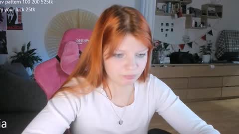 my name is Lia online show from December 5, 10:29 pm