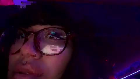 dreamyyy01 online show from April 23, 3:36 am