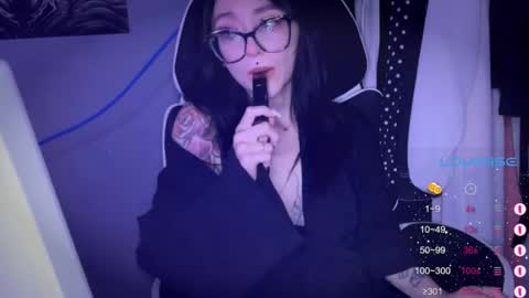 Tara  Sonny online show from October 9, 6:02 pm