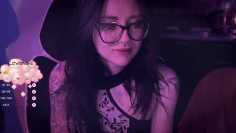 Tara  Sonny online show from September 11, 7:04 pm