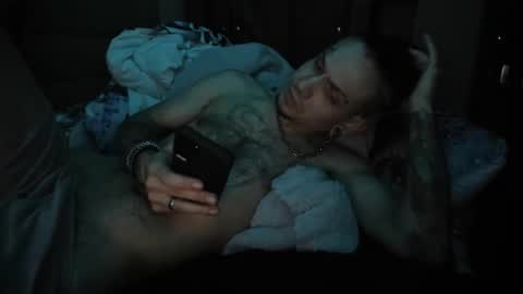 drippydavee online show from January 18, 1:47 am