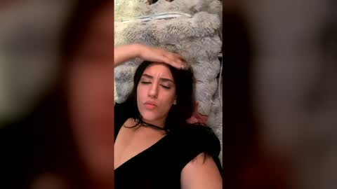 drippykitty99 online show from April 17, 7:05 pm