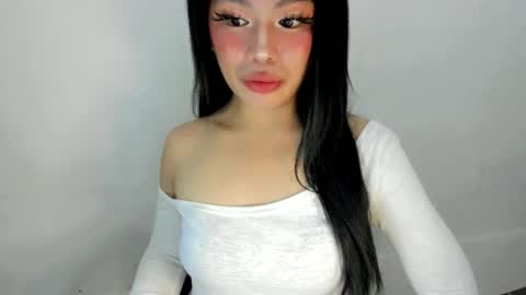 miss. Erika online show from October 24, 1:23 pm