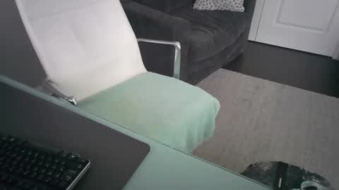 ds689655 online show from April 6, 6:09 pm