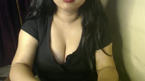 Dua online show from March 14, 11:42 pm