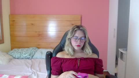 dulce__victoria__ online show from March 30, 1:27 am