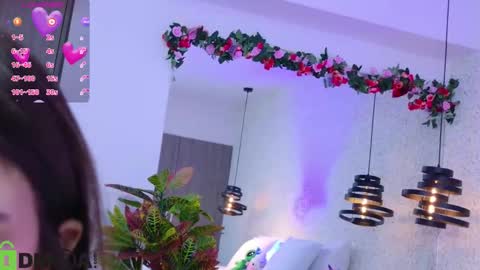 dulce_isabel_ online show from March 3, 7:26 am