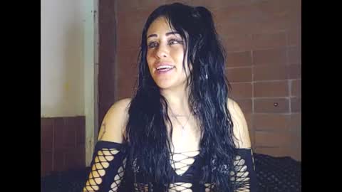 Snapshot of dulce_lindaa chatting on October 22, 10:11 pm dulce_lindaa online show from October 22, 10:11 pm